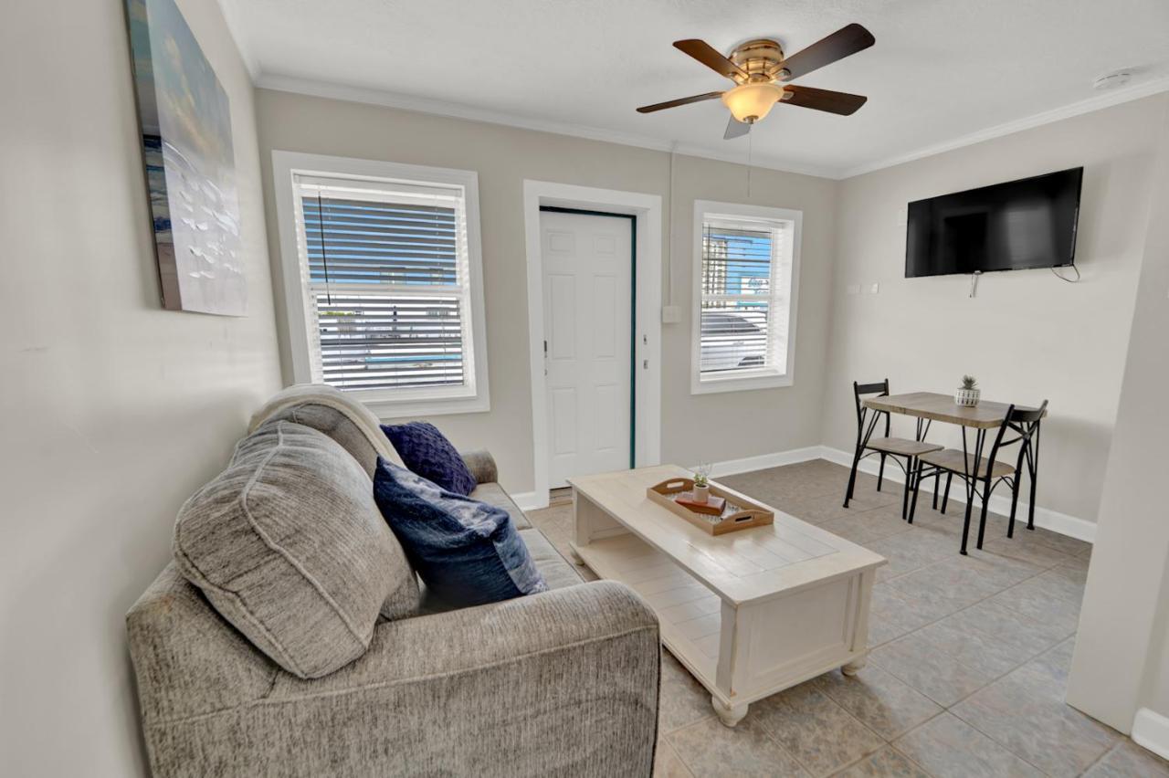 Sf Unit 2 - Swim, Surf, Relax:) Renovated Studio Steps 2 Beach Apartment Panama City Beach Exterior foto